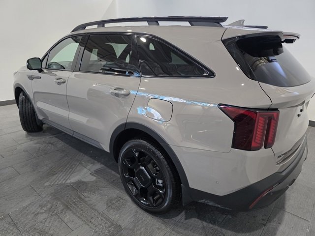Used 2025 Kia Sorento SX Prestige w/ Olive Brown Leather Package image 3