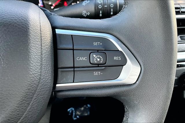 Used 2024 Jeep Compass Latitude image 11