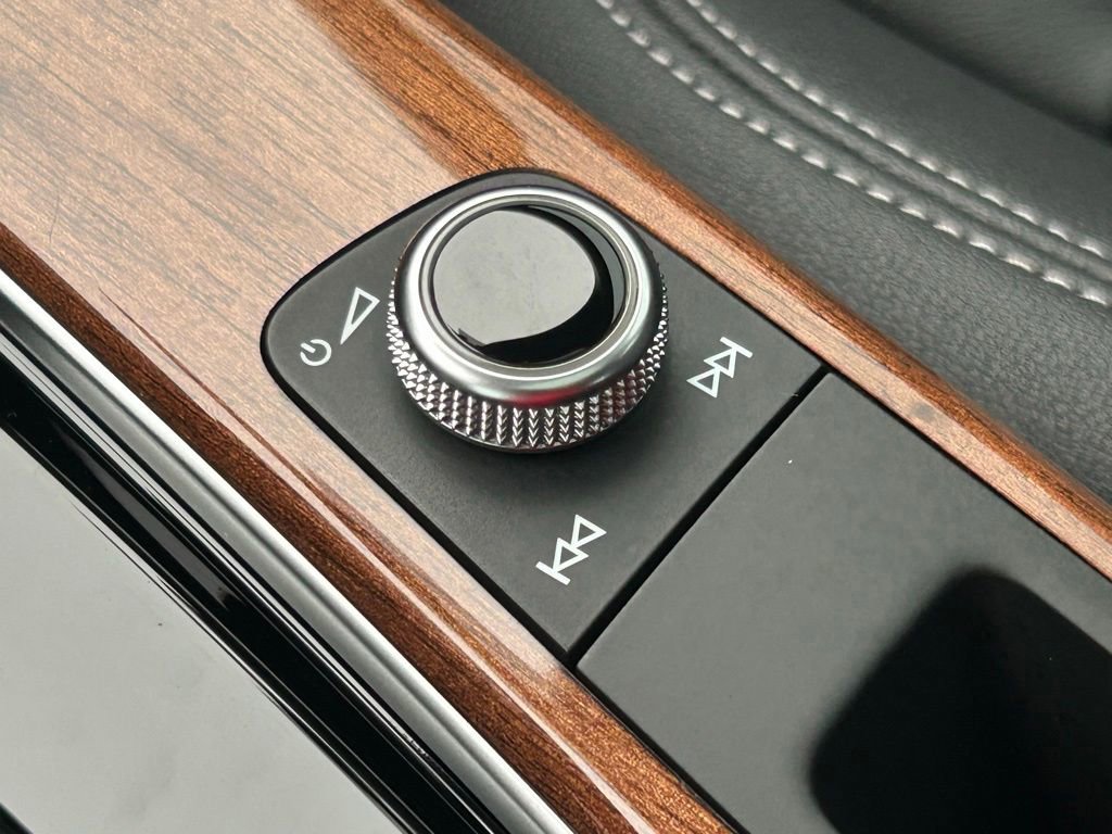 Used 2023 Audi A4 2.0T Premium w/ Convenience Package image 34