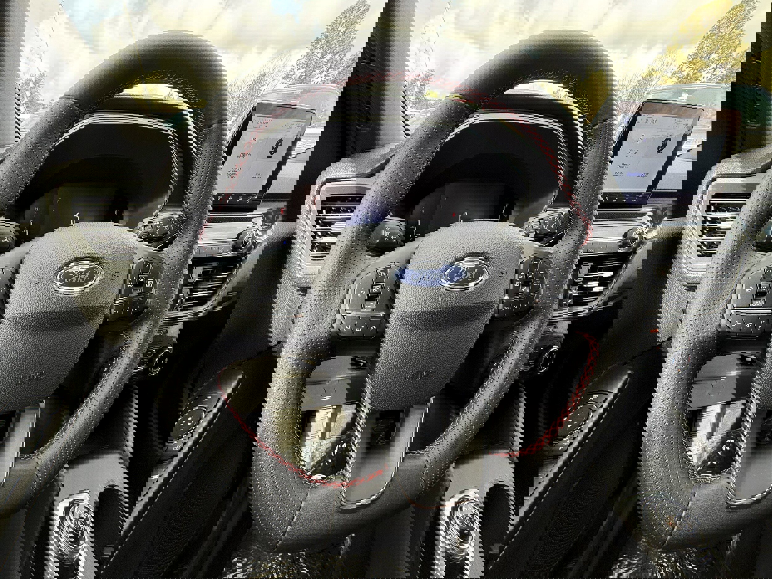 Used 2025 Ford Escape ST-Line image 13