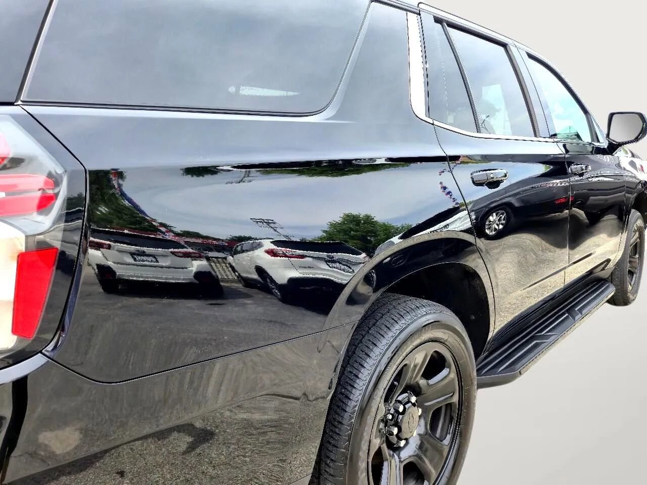 Used 2021 Chevrolet Tahoe 4WD image 21