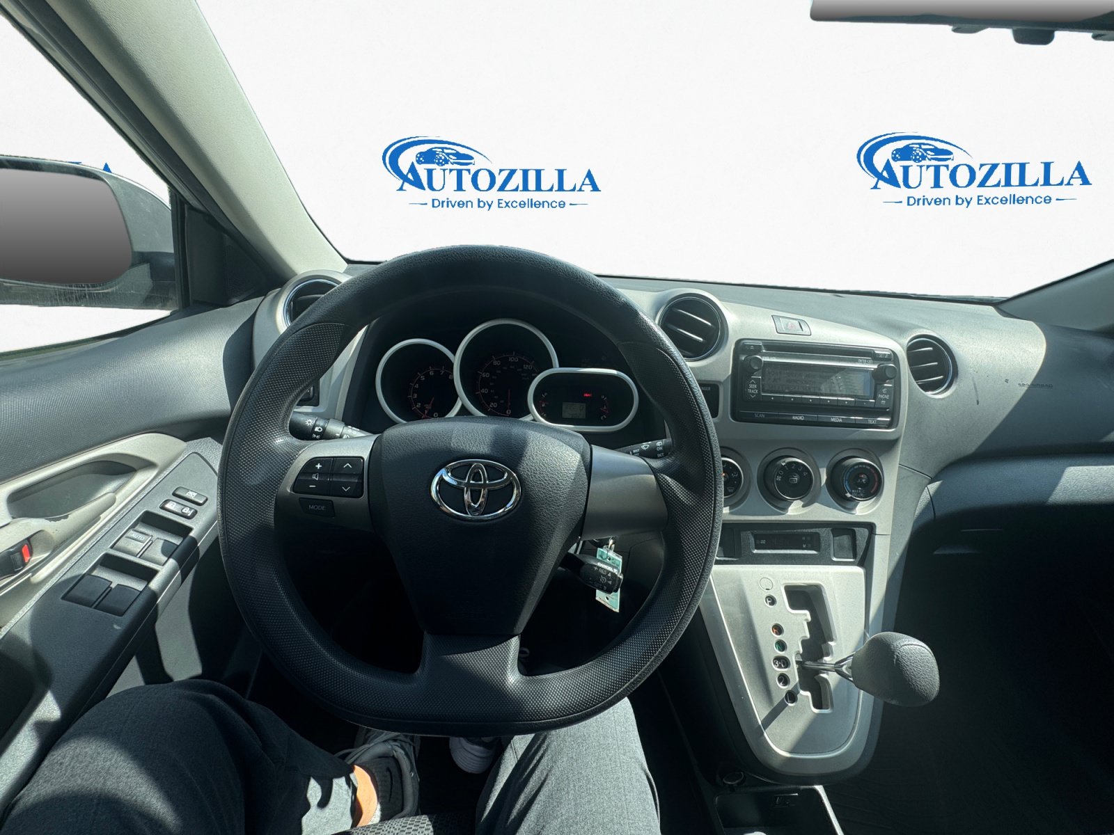 Used 2013 Toyota Matrix L FWD image 9