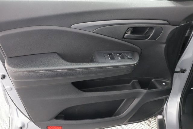 Used 2025 Honda Ridgeline Sport image 23