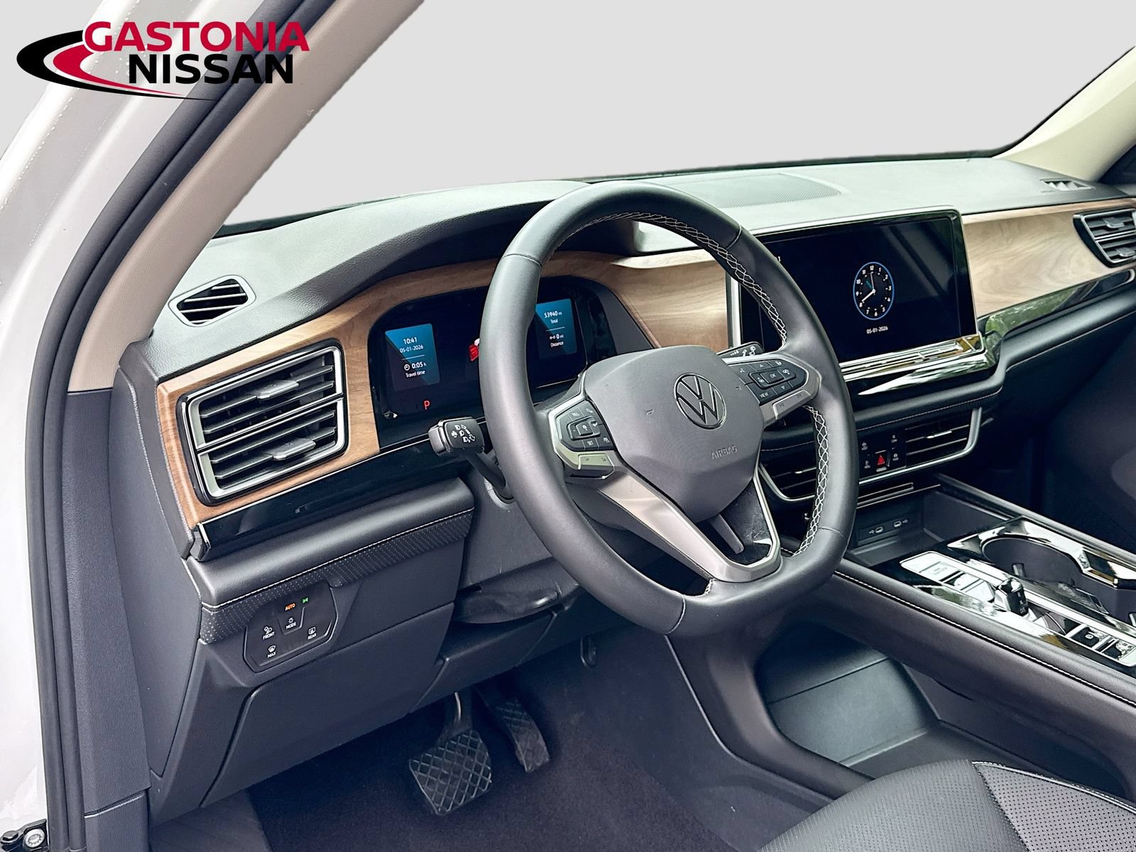 Used 2024 Volkswagen Atlas SE FWD image 26