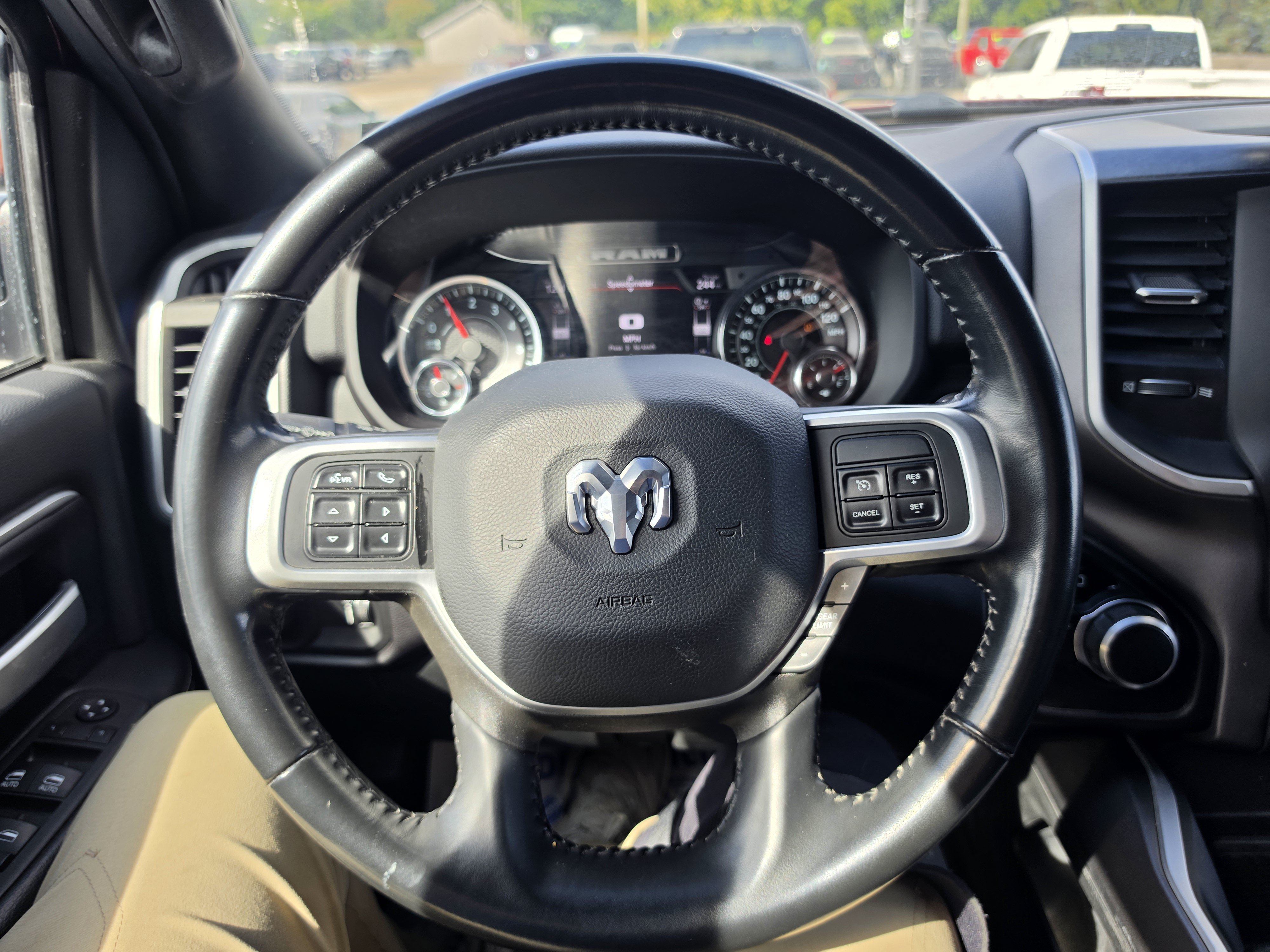 Used 2022 RAM 2500 Big Horn w/ Night Edition AWD/4WD image 18