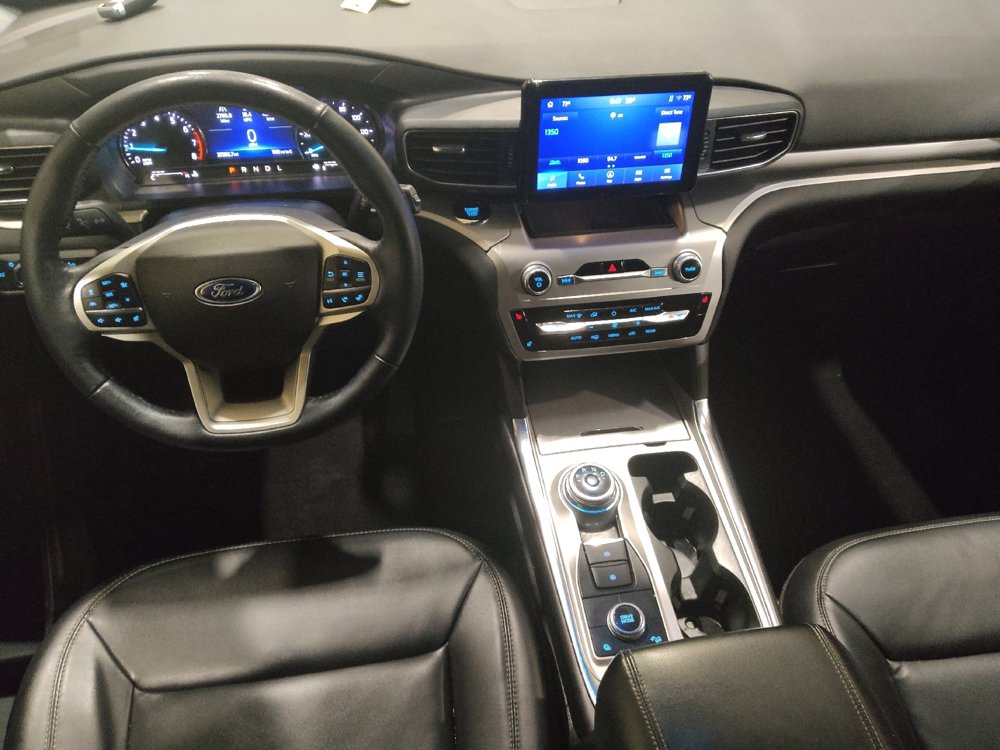 Used 2022 Ford Explorer XLT w/ Equipment Group 202A image 22