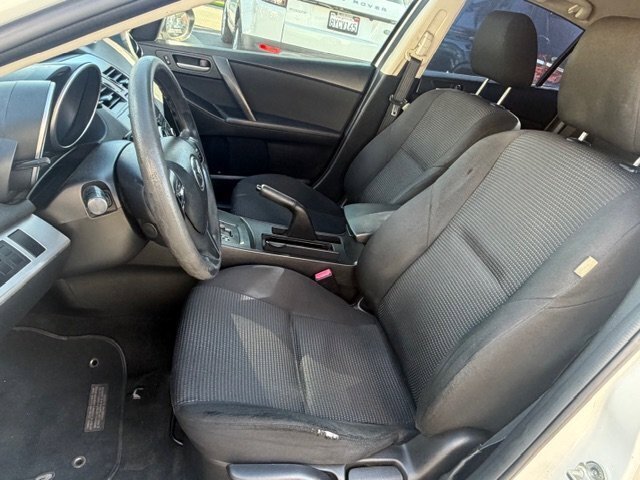 Used 2013 MAZDA MAZDA3 i Sport FWD image 10