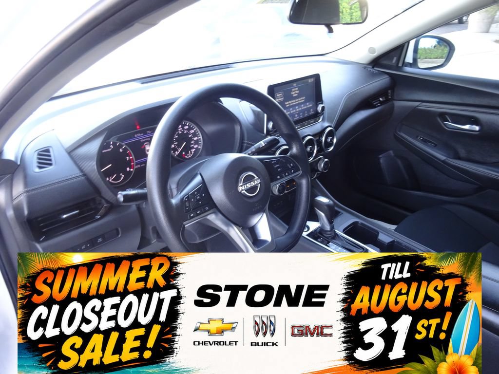 Used 2025 Nissan Sentra SV FWD image 11