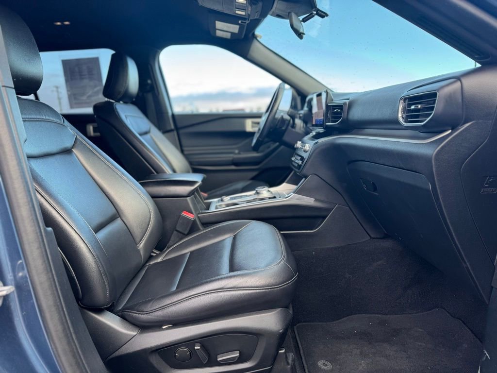 Used 2020 Ford Explorer XLT w/ Equipment Group 202A image 12