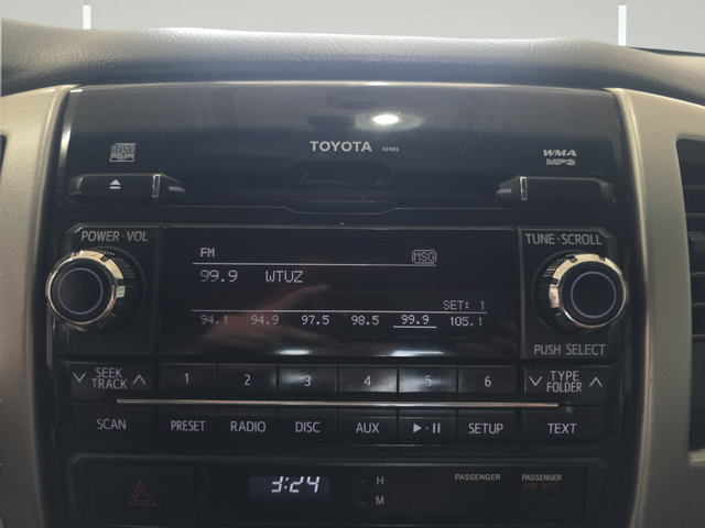 Used 2012 Toyota Tacoma 4x4 Double Cab w/ SR5 Pkg image 16
