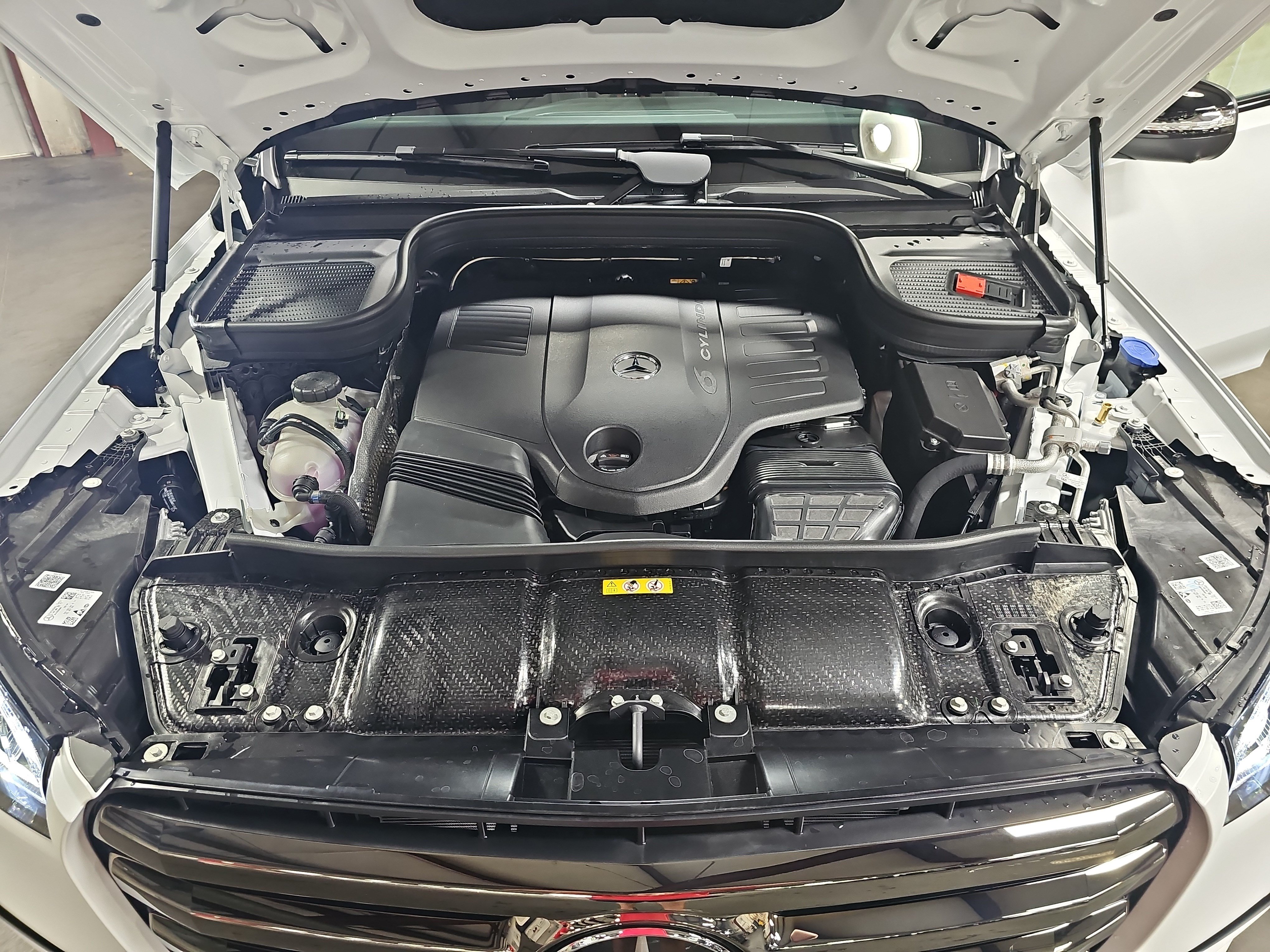 New 2026 Mercedes-Benz GLS 450 4MATIC image 33