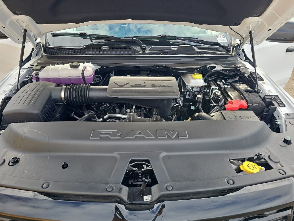New 2026 RAM 1500 Express AWD/4WD image 31