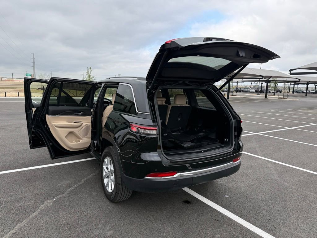 Used 2023 Jeep Grand Cherokee Limited image 26