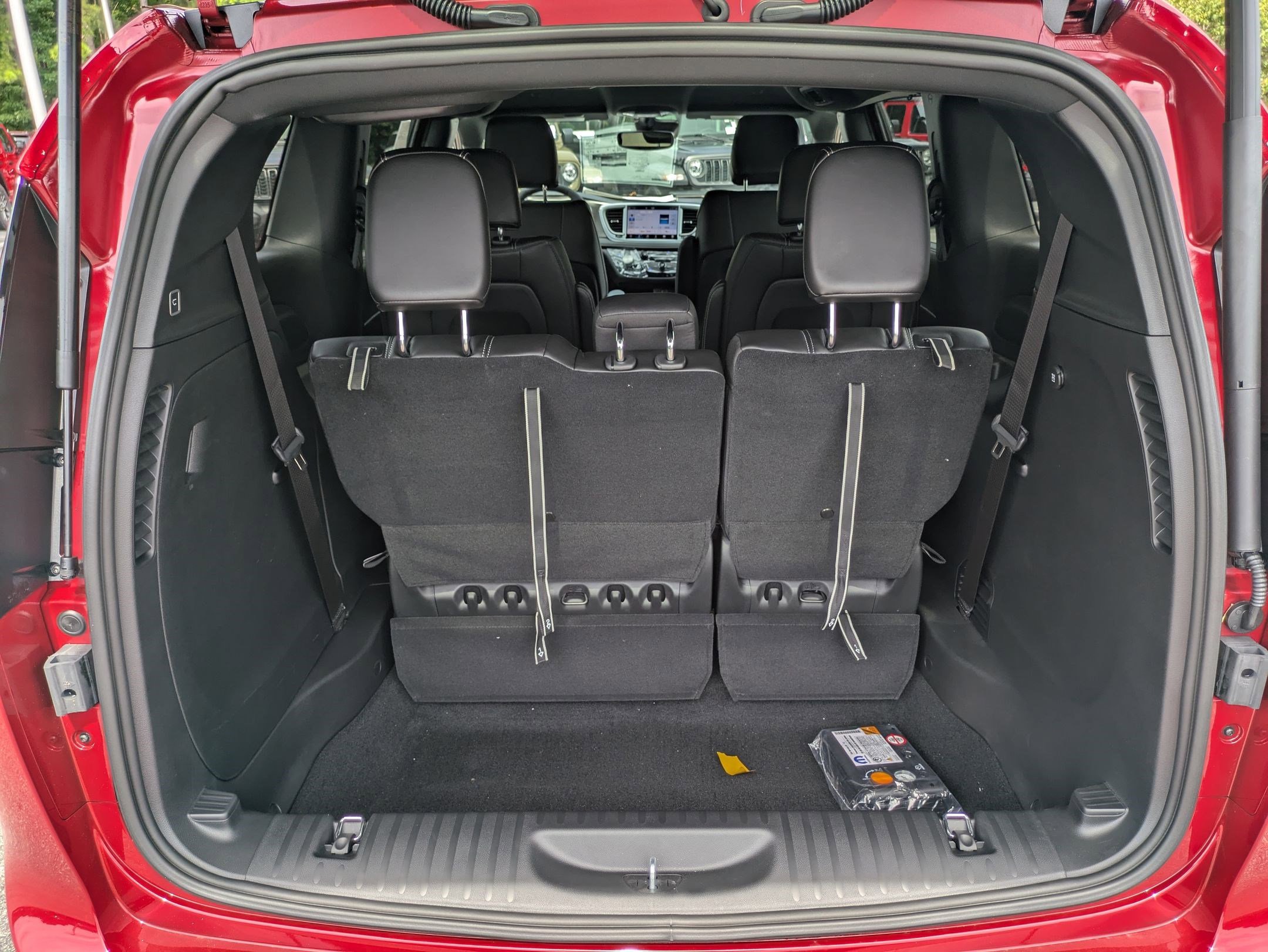 New 2026 Chrysler Pacifica Select image 25