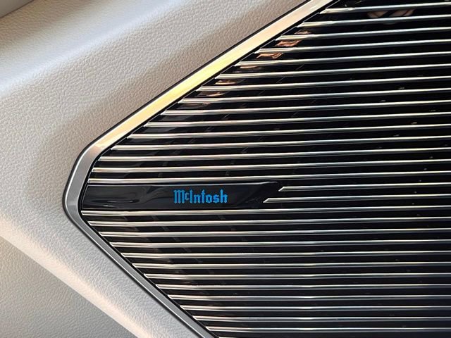 Used 2022 Jeep Grand Cherokee Overland w/ Advanced Protech Group III image 28