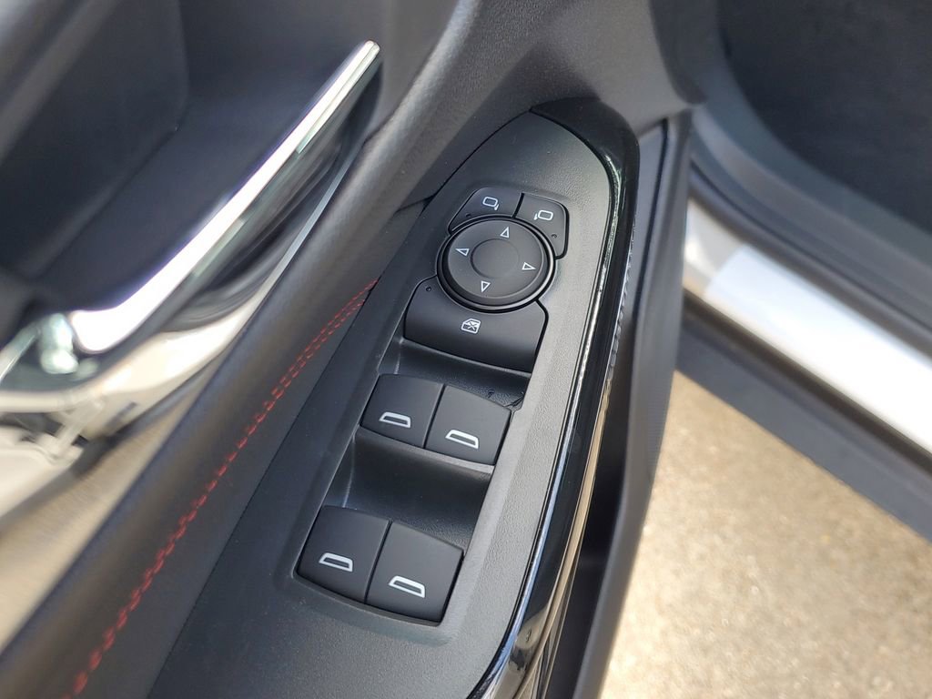 New 2026 Chevrolet Trax RS w/ Sunroof Package FWD image 18