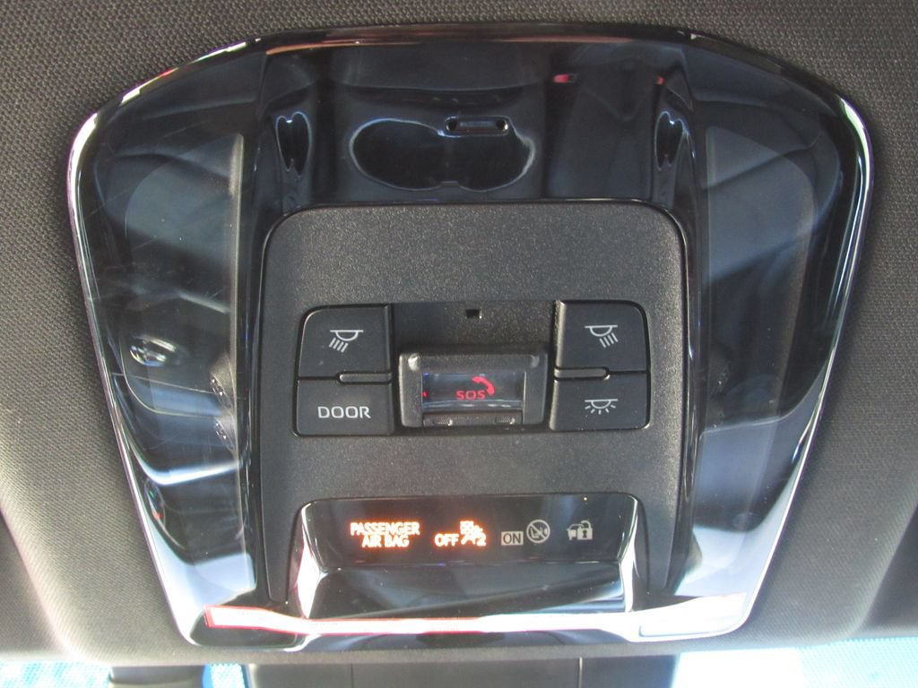 Certified 2022 Toyota Venza XLE AWD/4WD image 26