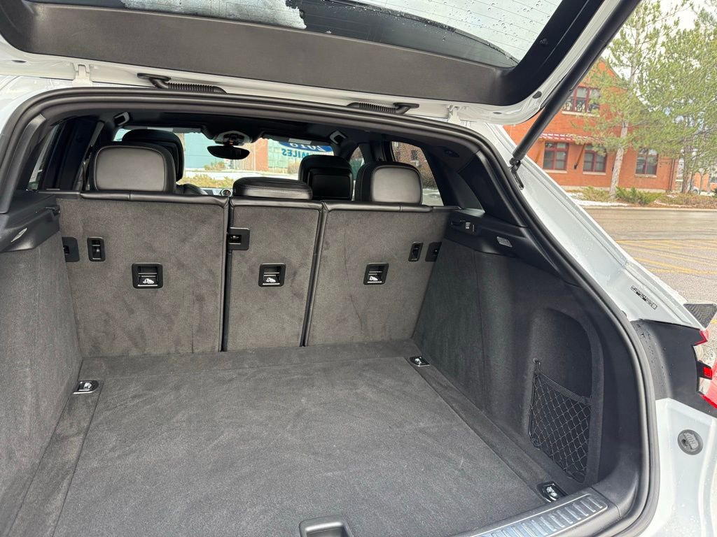 Used 2018 Porsche Macan Base image 37