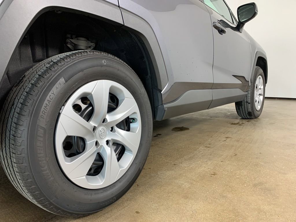 Used 2024 Toyota RAV4 LE image 9