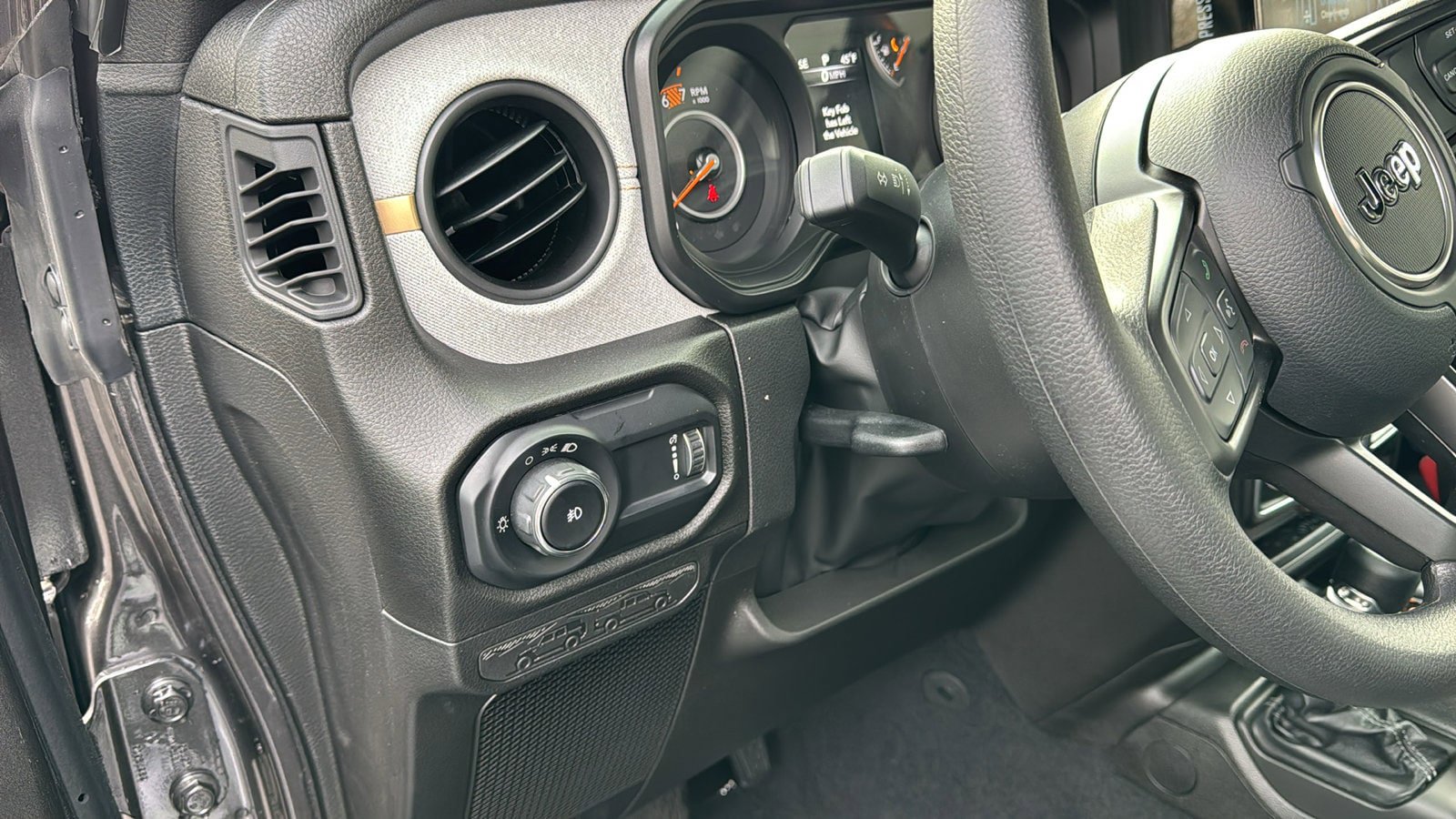 New 2026 Jeep Wrangler Unlimited Sport AWD/4WD image 17