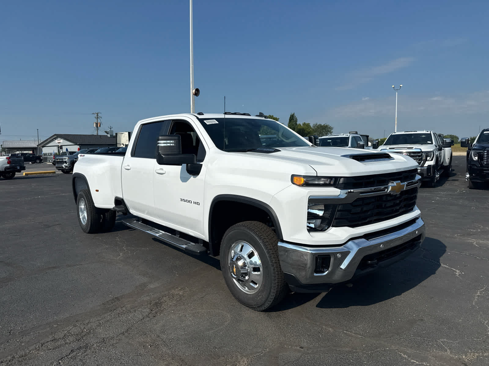 New 2026 Chevrolet Silverado 3500 LT w/ All Star Edition AWD/4WD image 7