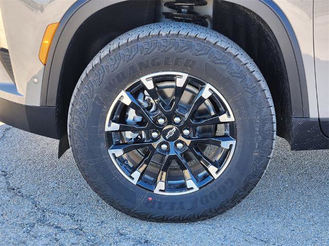 New 2026 Chevrolet Traverse Z71 w/ Enhanced Driving Package image 7