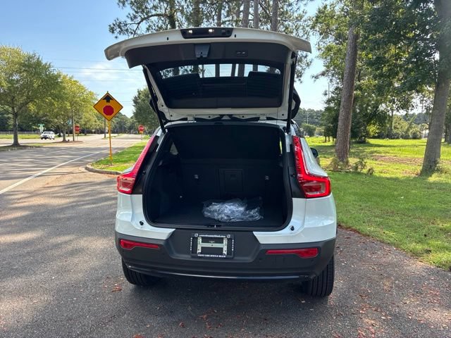 New 2026 Volvo XC40 B5 Ultra AWD/4WD image 19