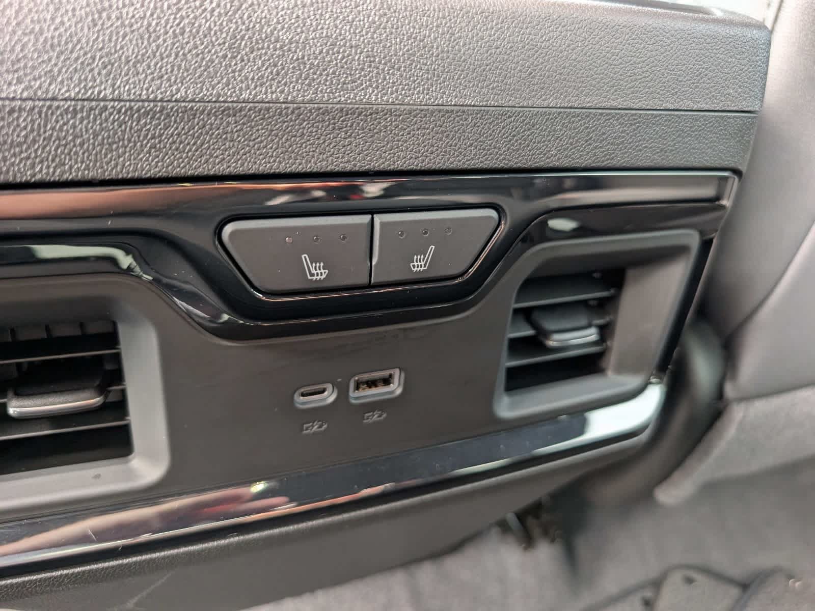 Certified 2025 GMC Sierra 1500 AT4 w/ AT4 Premium Package AWD/4WD image 16