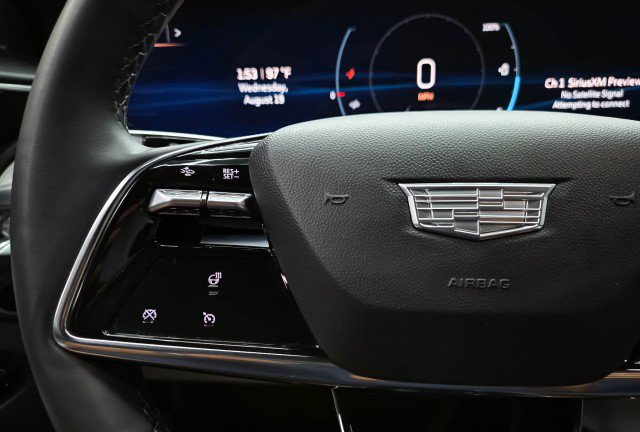 Used 2024 Cadillac Lyriq Luxury RWD image 21