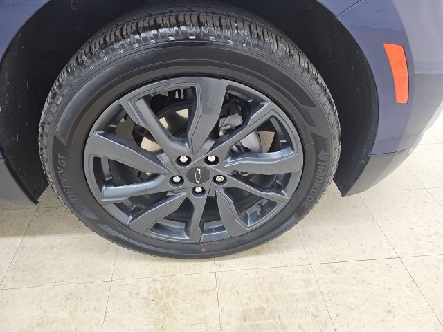 Used 2023 Chevrolet Equinox RS w/ LPO, Floor Liner Package image 9