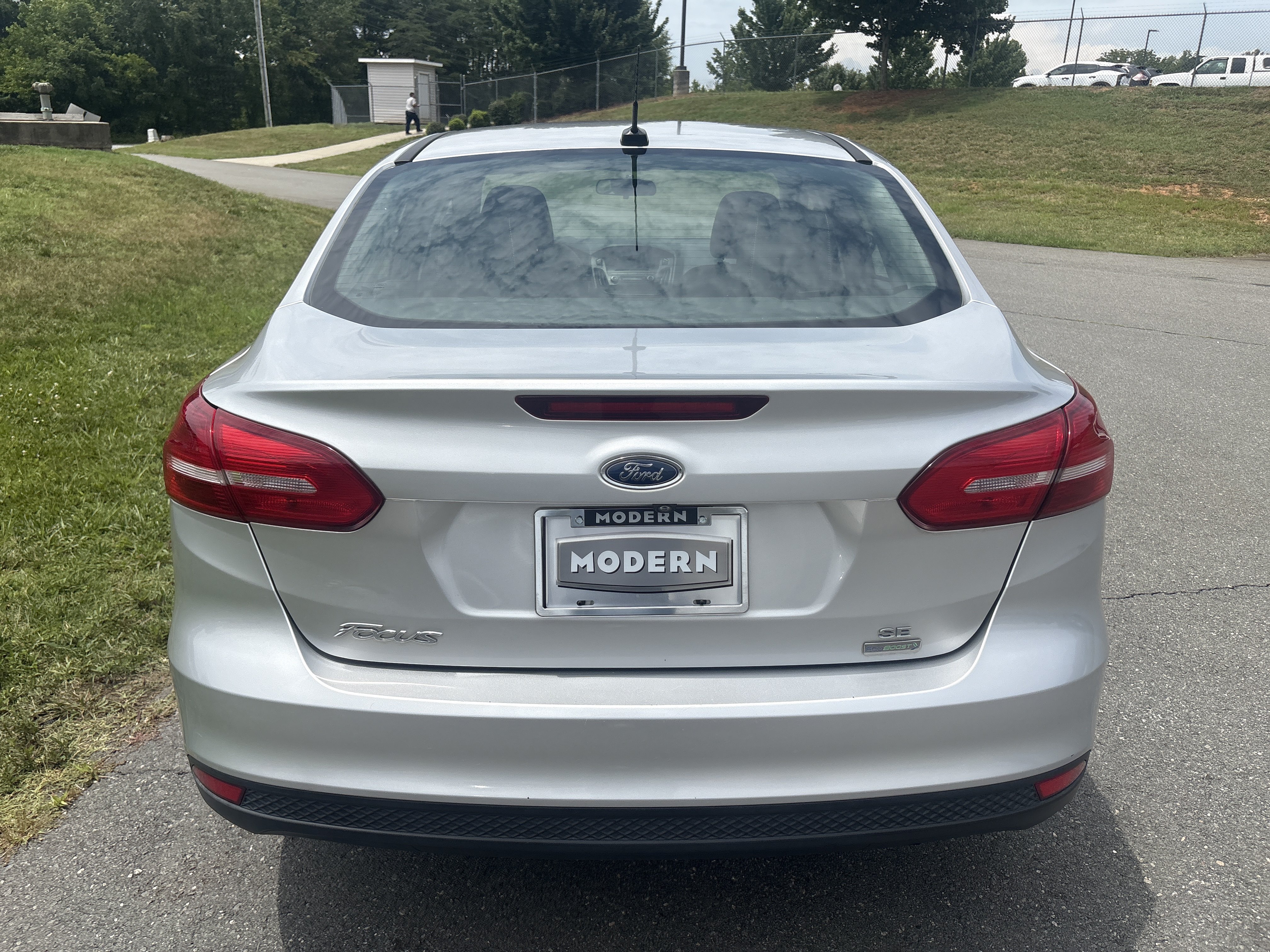 Used 2017 Ford Focus SE FWD image 4