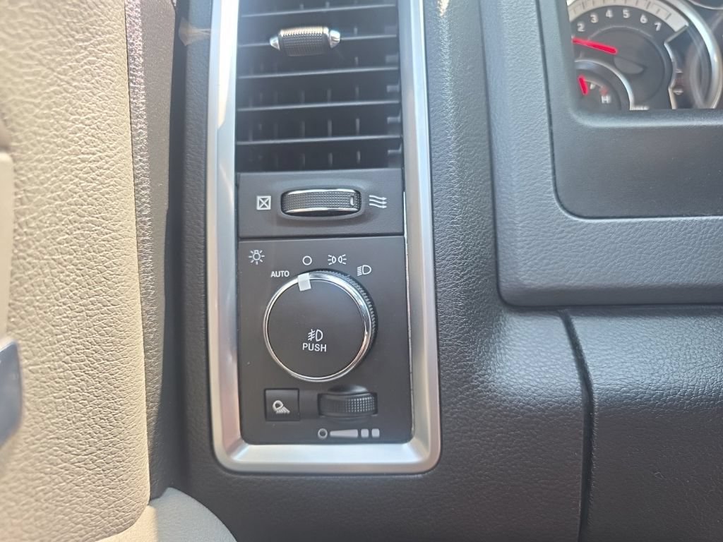 Used 2018 RAM 1500 Big Horn AWD/4WD image 16