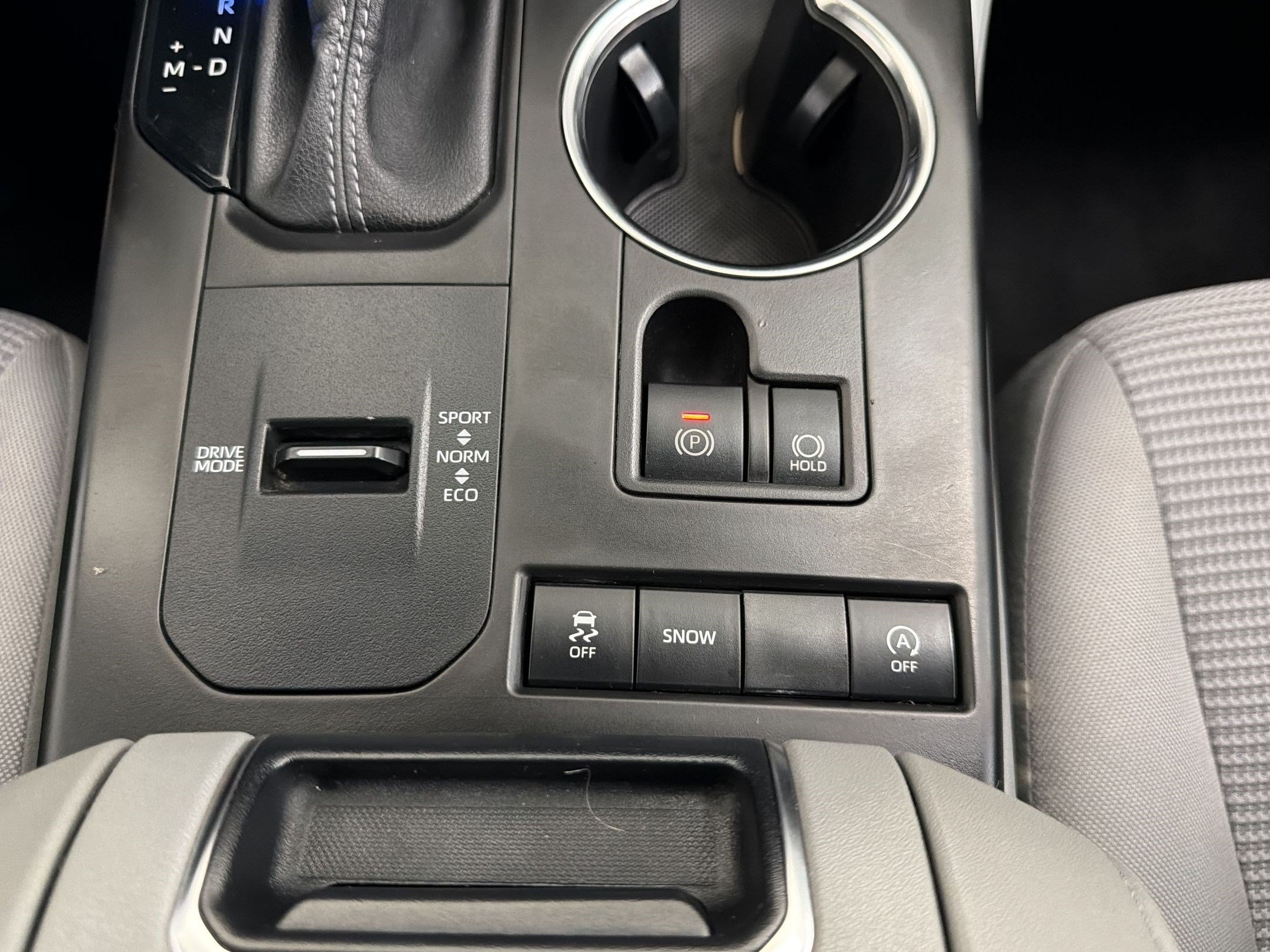 Used 2022 Toyota Highlander L FWD image 31