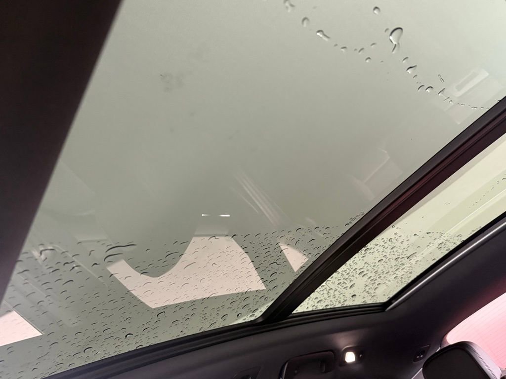 New 2026 Porsche Macan image 30