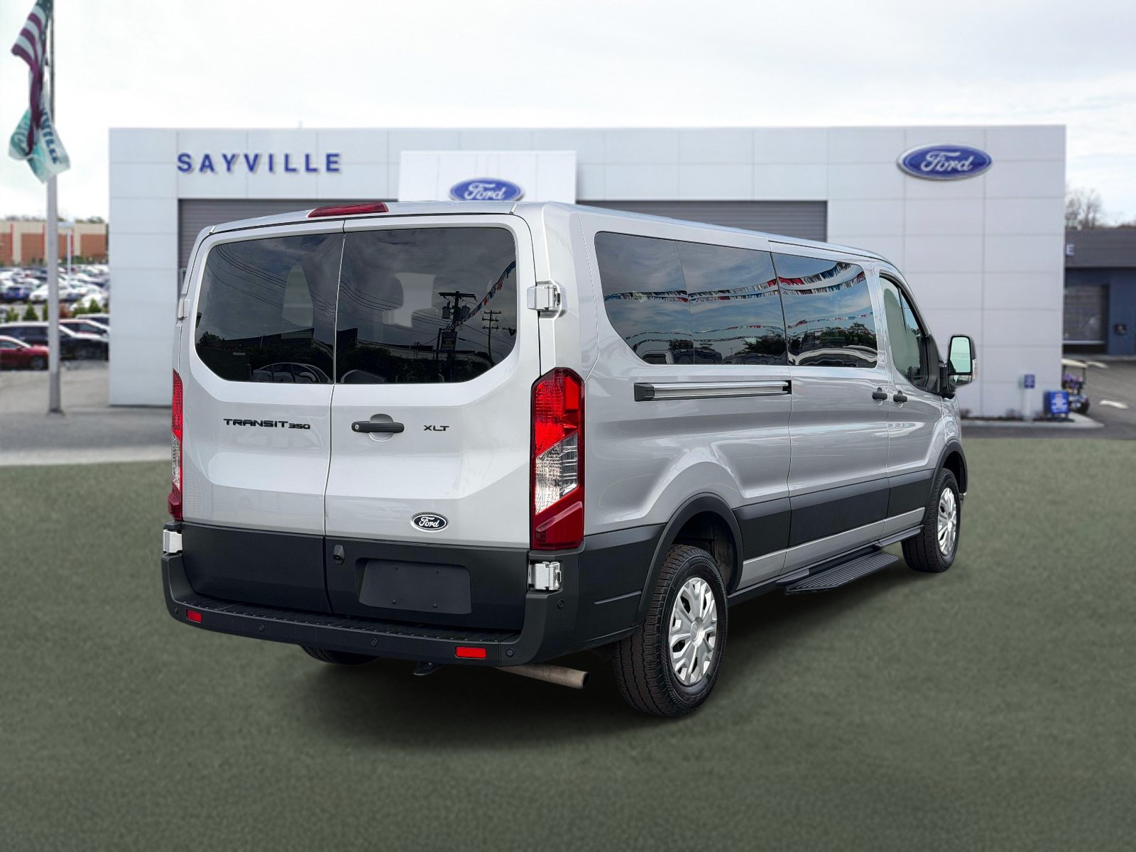 Used 2026 Ford Transit 350 XLT RWD image 6