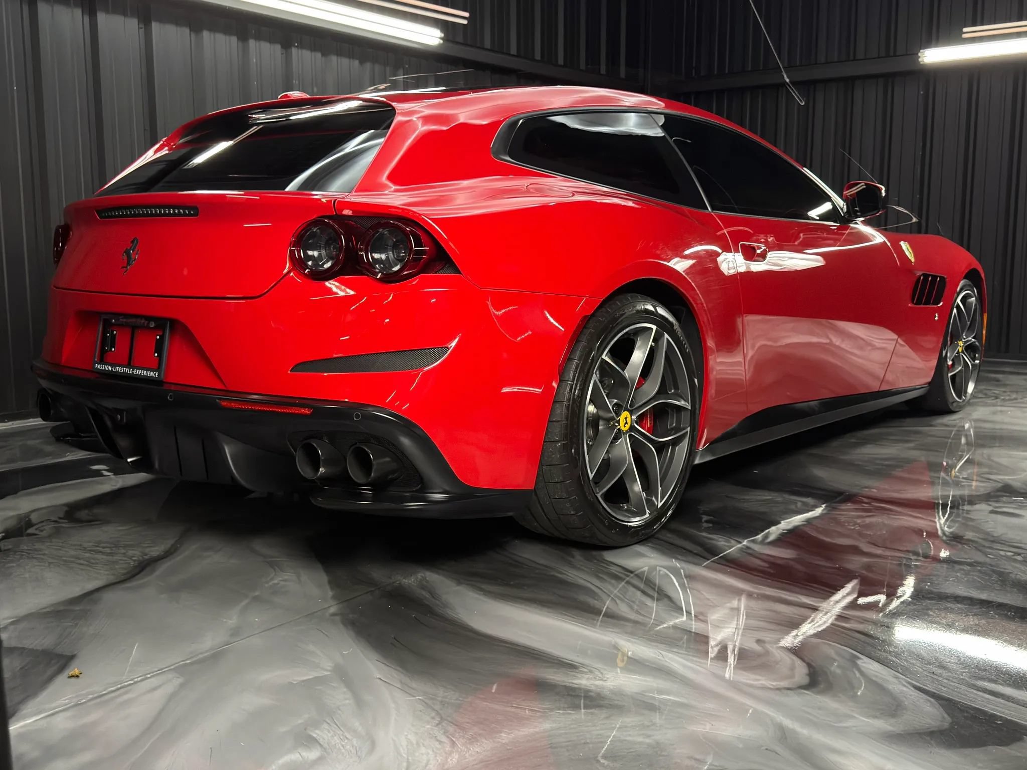 Used 2018 Ferrari GTC4Lusso T RWD image 14