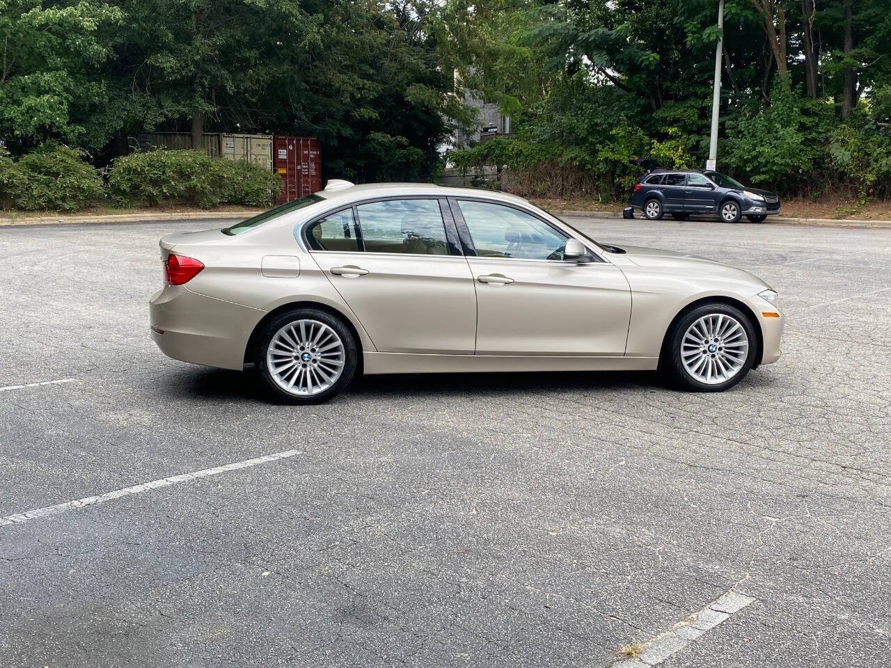 Used 2013 BMW 328i xDrive Sedan AWD/4WD image 4