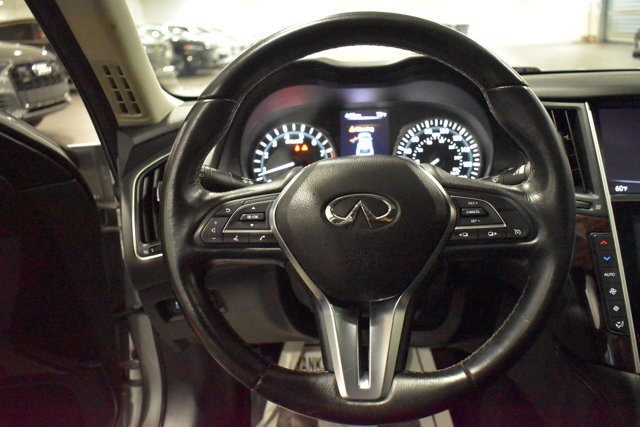 Used 2018 INFINITI Q50 Luxe RWD image 18