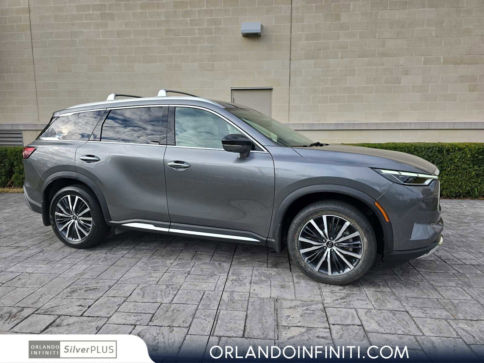 Used 2022 INFINITI QX60 Sensory w/ Cargo Package