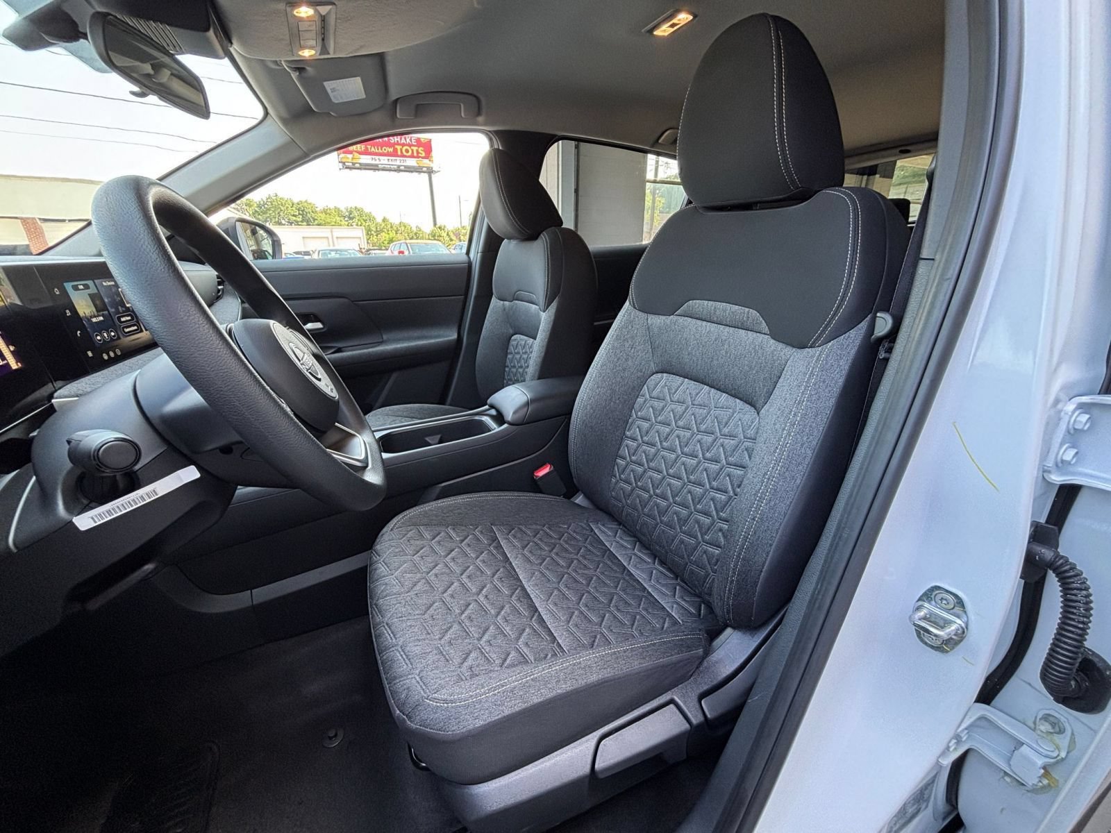 Used 2026 Nissan Kicks SV w/ Cold Weather Package FWD image 25