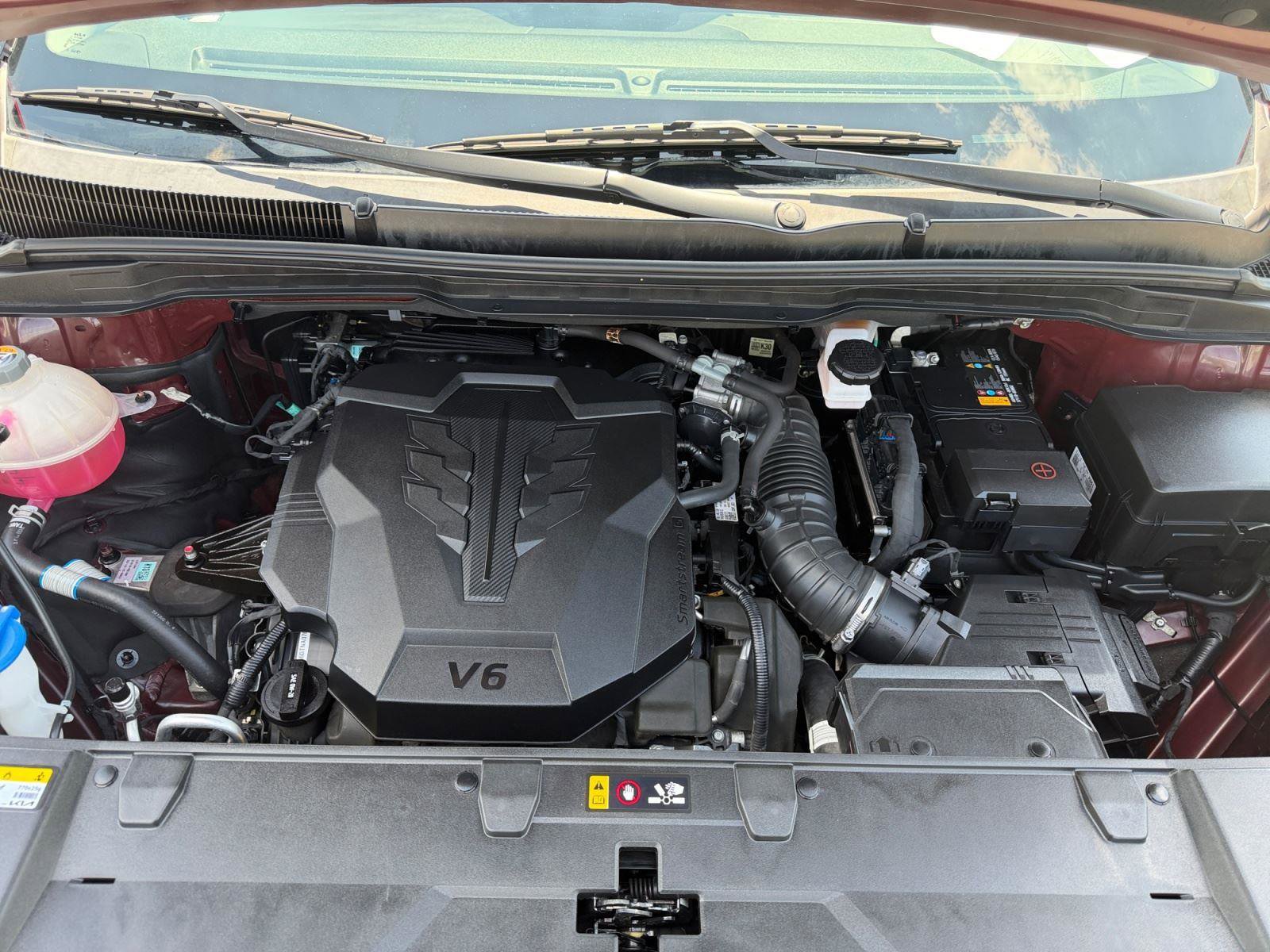 Used 2023 Kia Carnival SX FWD image 20