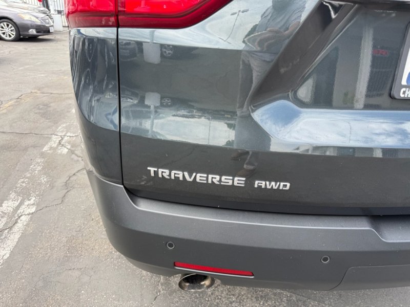 Used 2018 Chevrolet Traverse LT AWD/4WD image 12