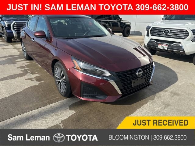 Used 2023 Nissan Altima 2.5 SV image 1
