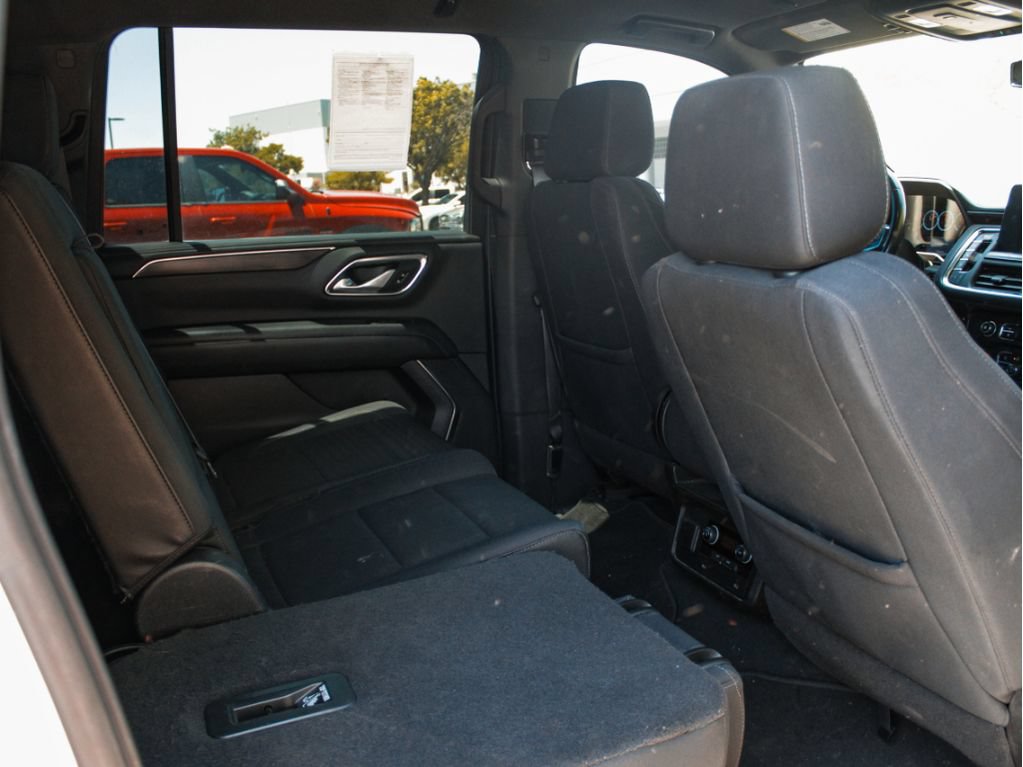 Used 2022 Chevrolet Suburban LS RWD image 26