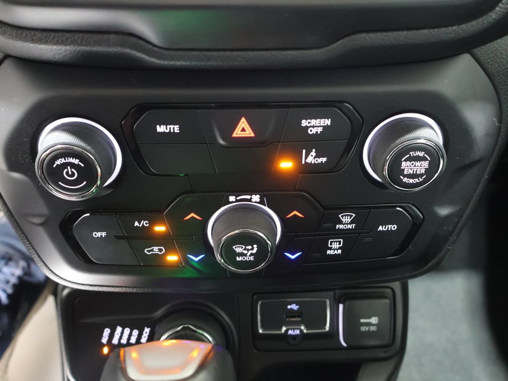 Used 2022 Jeep Renegade Trailhawk AWD/4WD image 36
