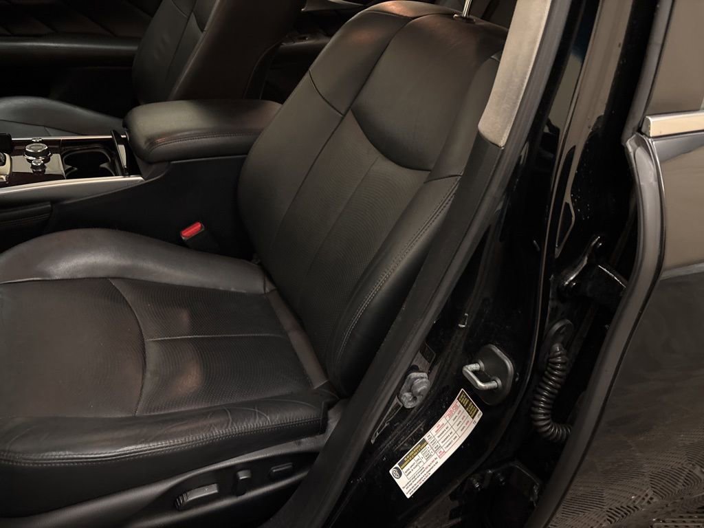 Used 2019 INFINITI Q70 Luxe image 12