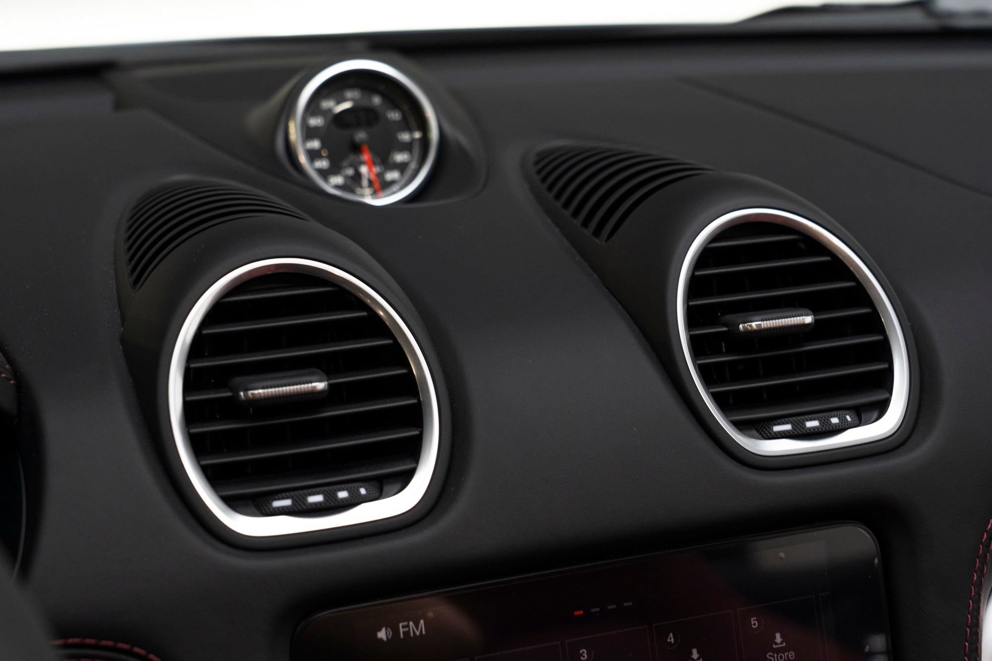 Used 2025 Porsche 718 Boxster GTS RWD image 32