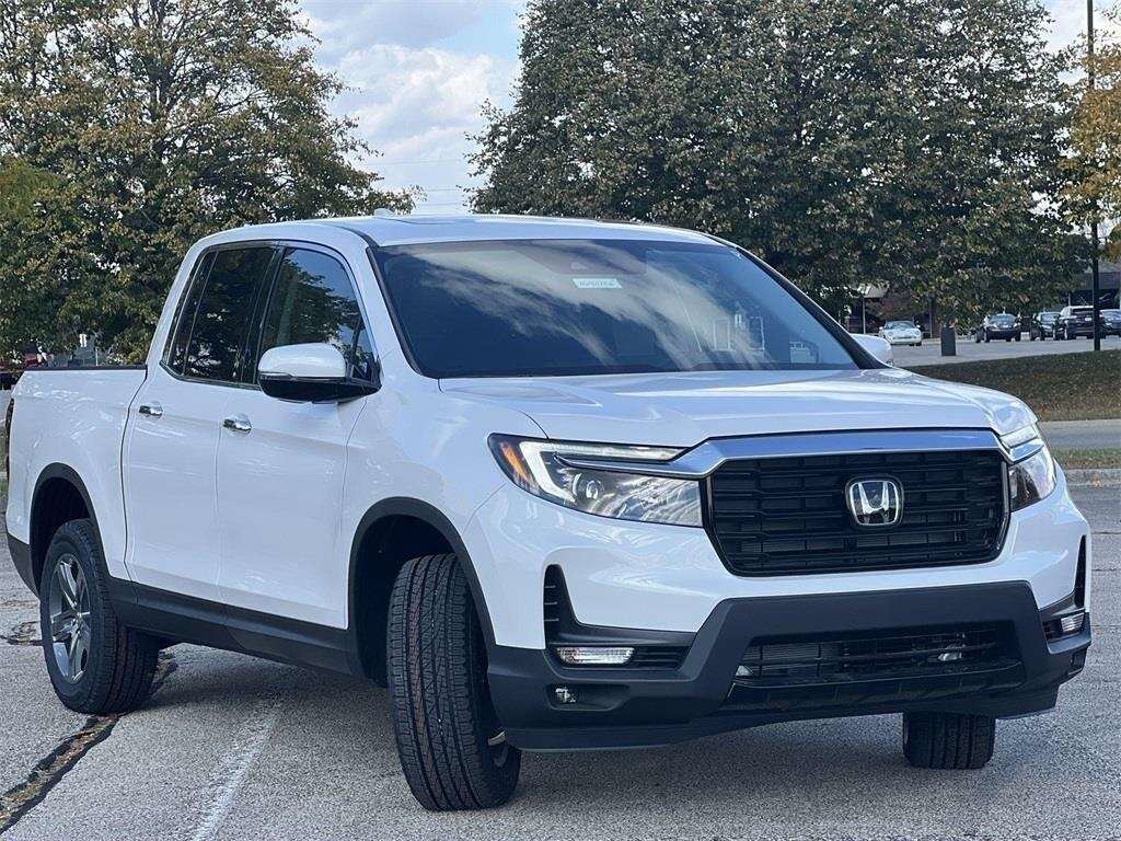 New 2023 Honda Ridgeline RTL-E image 3