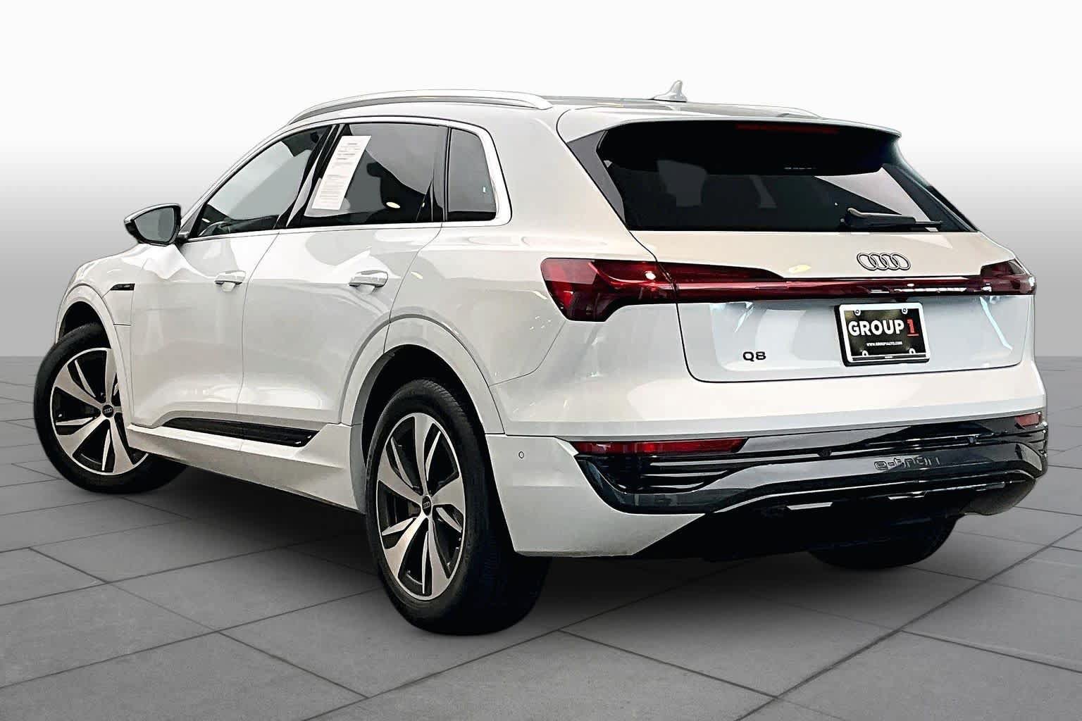 Used 2024 Audi Q8 e-tron Premium Plus w/ Premium Plus Package AWD/4WD image 9