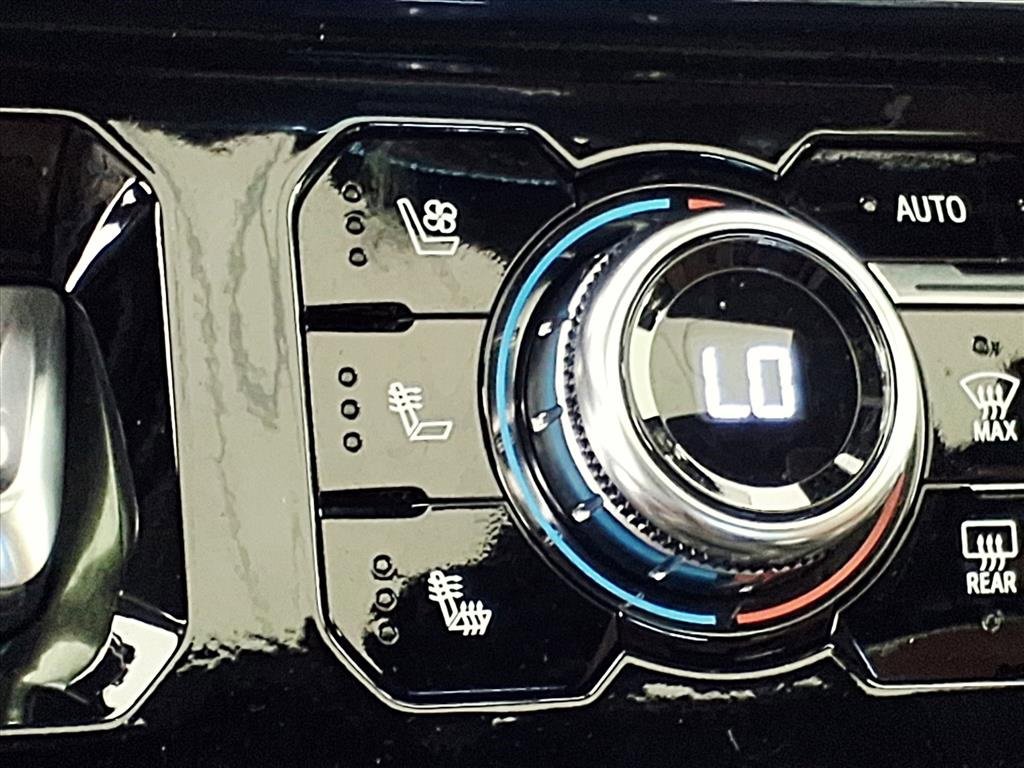 Used 2024 GMC Sierra 3500 Denali Ultimate image 23